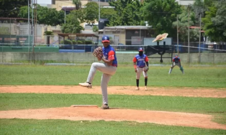 Unapec apetito y sigue dominio en el Béisbol Universitario