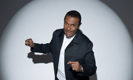 El canario celebra cinco décadas de carrera con «Big Swing»