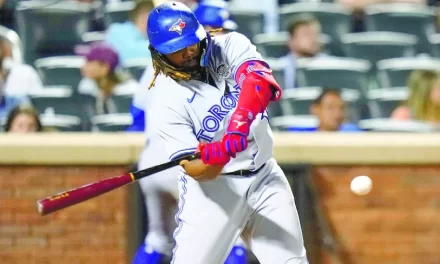 Vladi Jr. despacha el H4 21; Laureano da el 19 y su doble 20