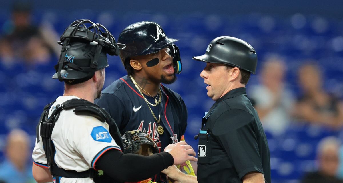 Se vacían las bancas en triunfo de Bravos sobre Marlins tras pelotazo a Ronald Acuña Jr.