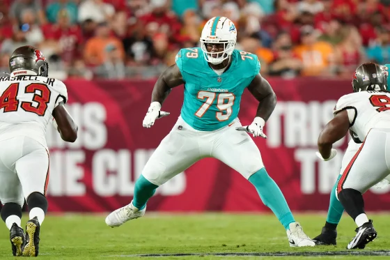 Una esguince deja fuera al dominicano Bayron Matos de la temporada con los Miami Dolphins