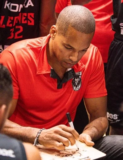 El dominicano Eulis Báez inicia nueva etapa como asistente en el Dreamland Gran Canaria