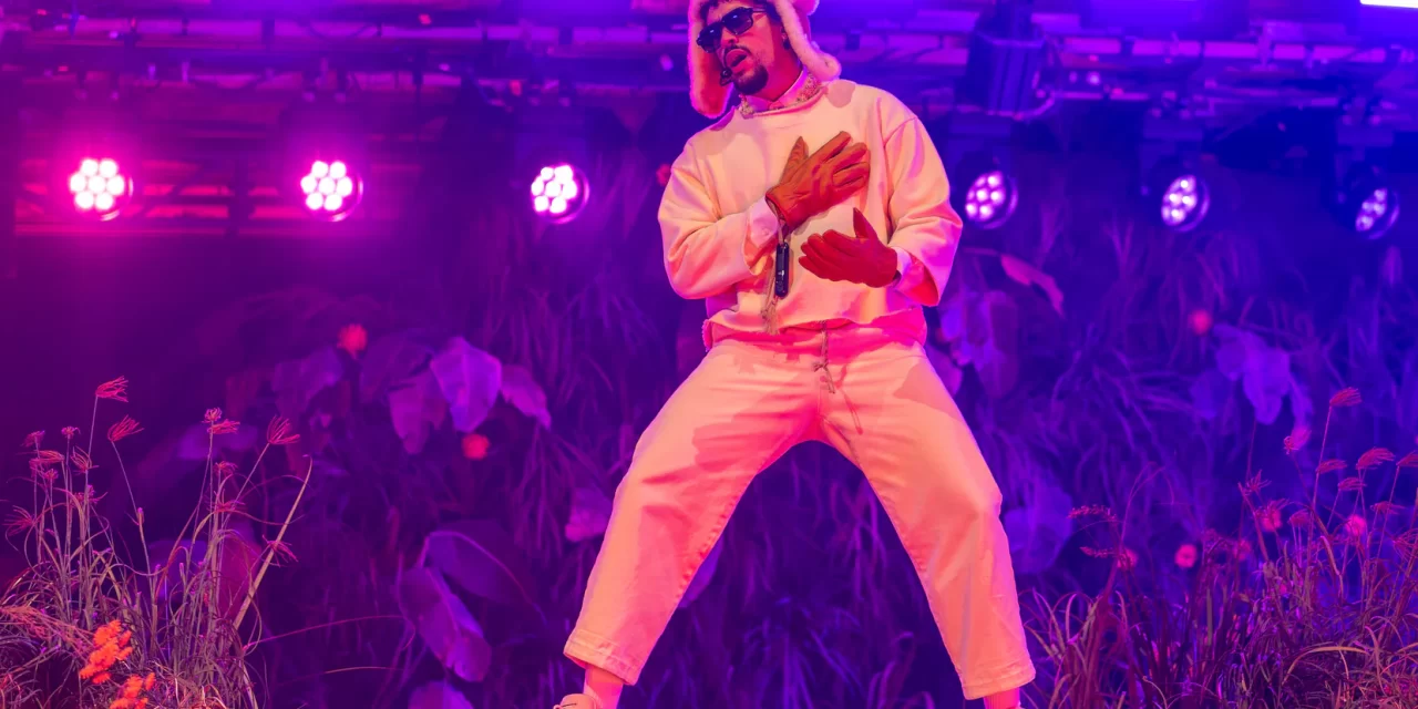 Pague $ 250 por dos oficinas de boletos de residencia de Bad Bunny