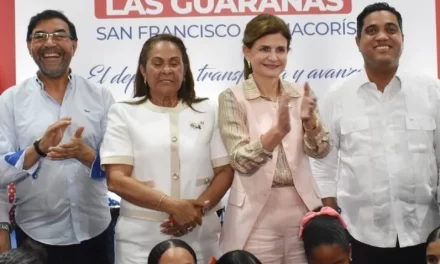La Vice Raquel Peña y Kelvin Cruz dejan en servicio obra