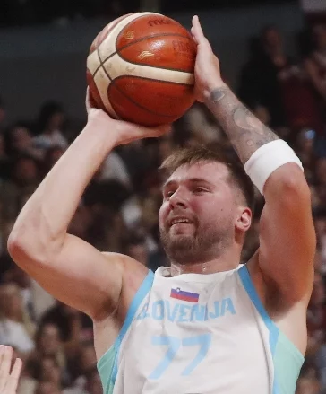 Luka Doncic motiva un ejemplar sobre fuerza interior del individuo