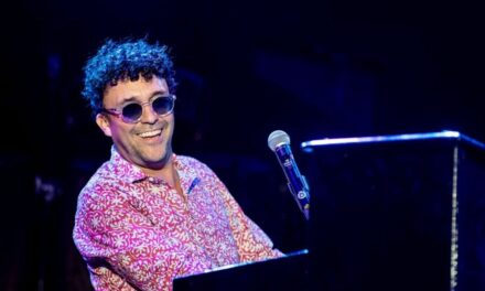 Andrés Cepeda incluye tres nuevos títulos en la traducción de fasto de «Bogotá»