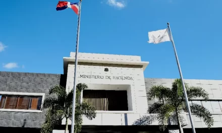 Moody's aumenta la calificación crediticia de la República Dominicana a BA2
