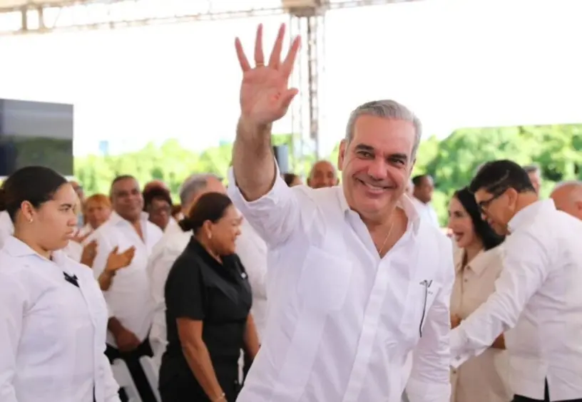 Desde la entrega de títulos de propiedad hasta la inauguración de las escuelas