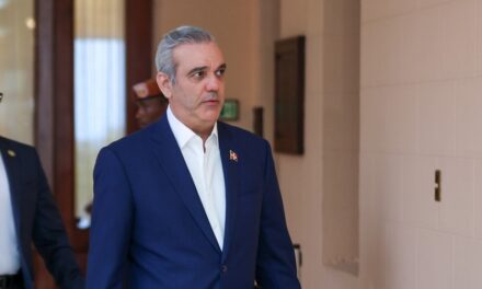 Abinader presenta una logística de 85 puntas para impulsar el crecimiento dominicano hasta 2036