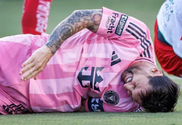 Messi sufre una «lesión muscular menor» en la pierna derecha