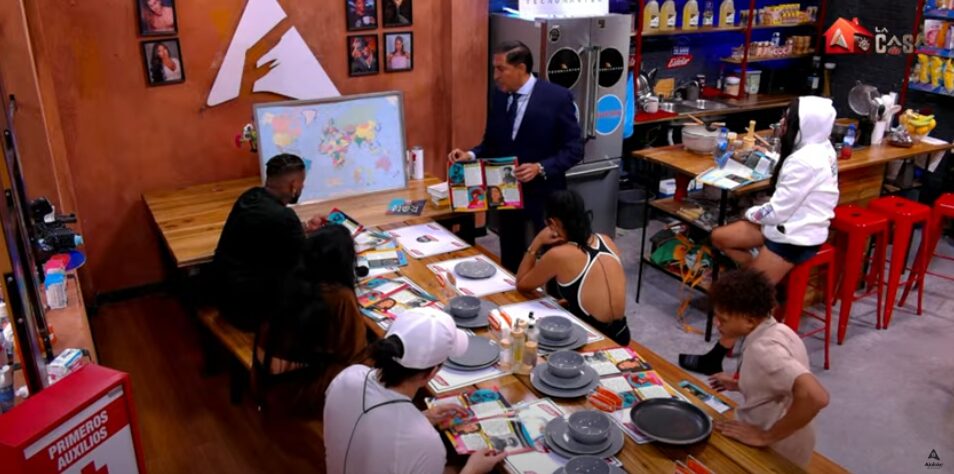 Iván Gatón toma la historia y la geodesía de los españoles