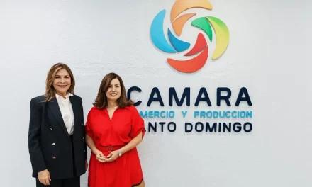 Carolina Mejía presenta un plan integrado para impulsar el avance urbano sostenible de Santo Domingo