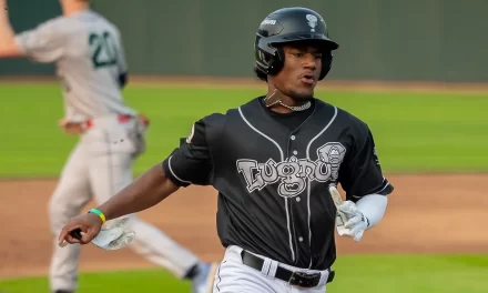 Prospecto dominicano Leo De Vries es ascendido a doble «A» por los Atléticos