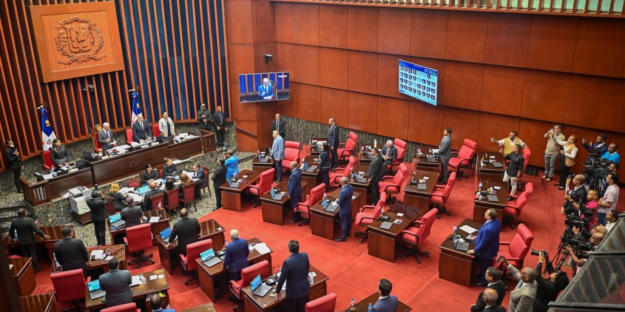 El Congreso Dominicano aprueba US $ 615 millones en préstamos en menos de 24 horas
