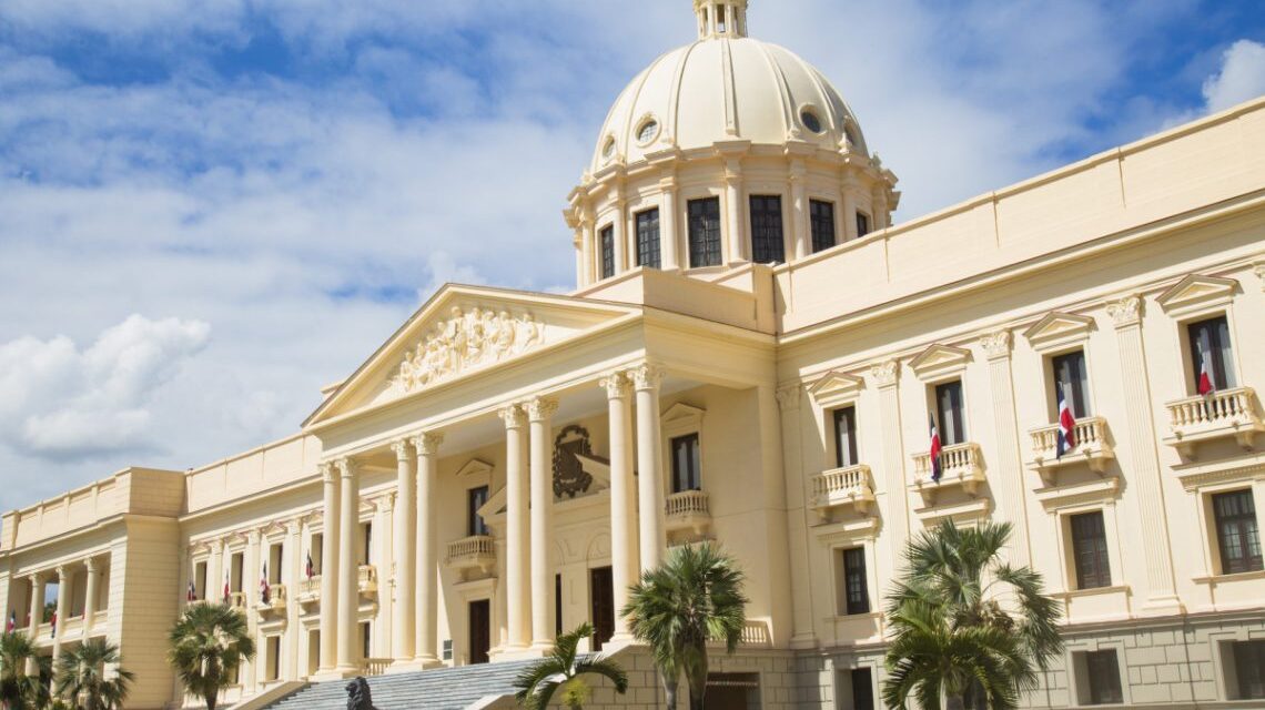 El presidente Abinader promulga un nuevo código penal