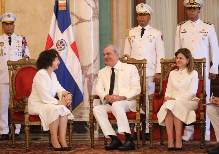 El presidente Abinader recibe credenciales de siete nuevos embajadores