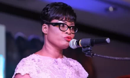 Ex-Mayor haitiano Rosemila Petit-Frére transferido a las autoridades haitianas
