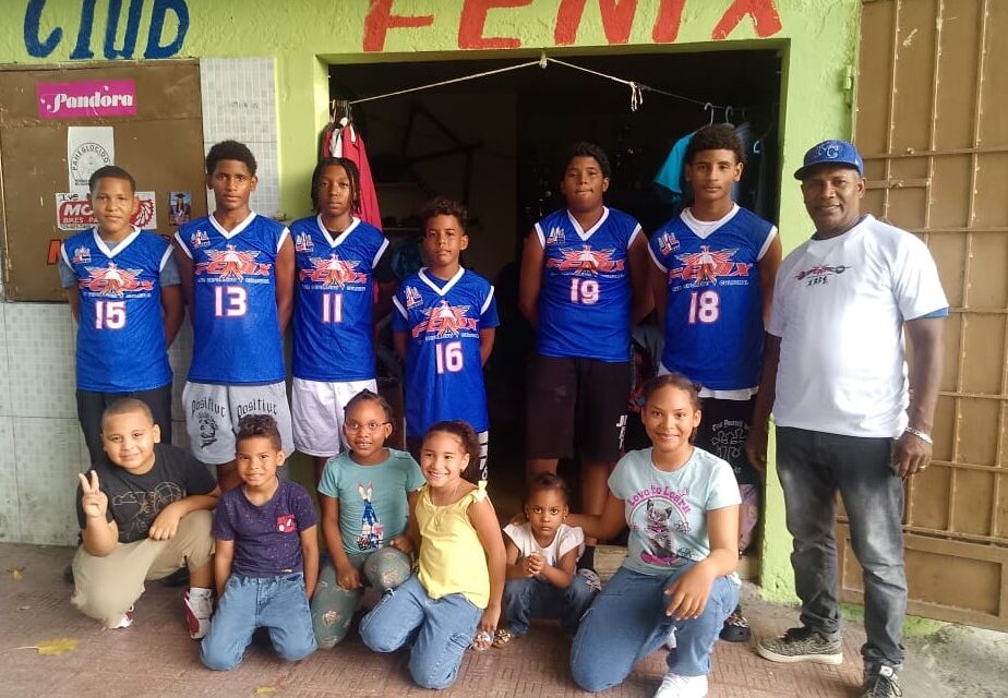 Club Fénix de Herrera solicita apoyo en uniformes