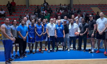 Equipo doméstico basket impacta con habilidad comunidad Haina