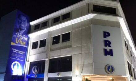 PRM recibe a la solicitud de Abinader y suspende un acto de administración de 5 abriles