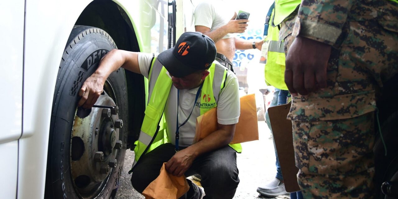 Introducir a realizar más de 7,000 inspecciones de vehículos antaño del día de la restauración