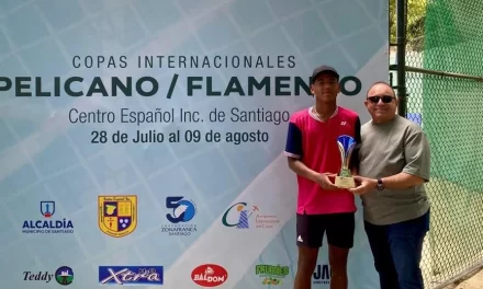 Isaac Guerrero es doble campeón de la Copa Pelícano J30 Santiago