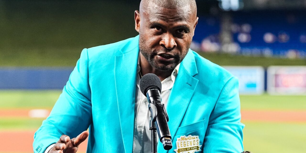 Luis Castillo es exaltado al Salón de la Fama de los Marlins de Miami