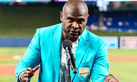 Luis Castillo es exaltado al Salón de la Fama de los Marlins de Miami