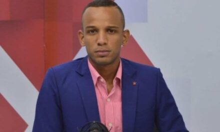 La policía investiga posibles violaciones de los derechos en el arresto de Edward Ramírez