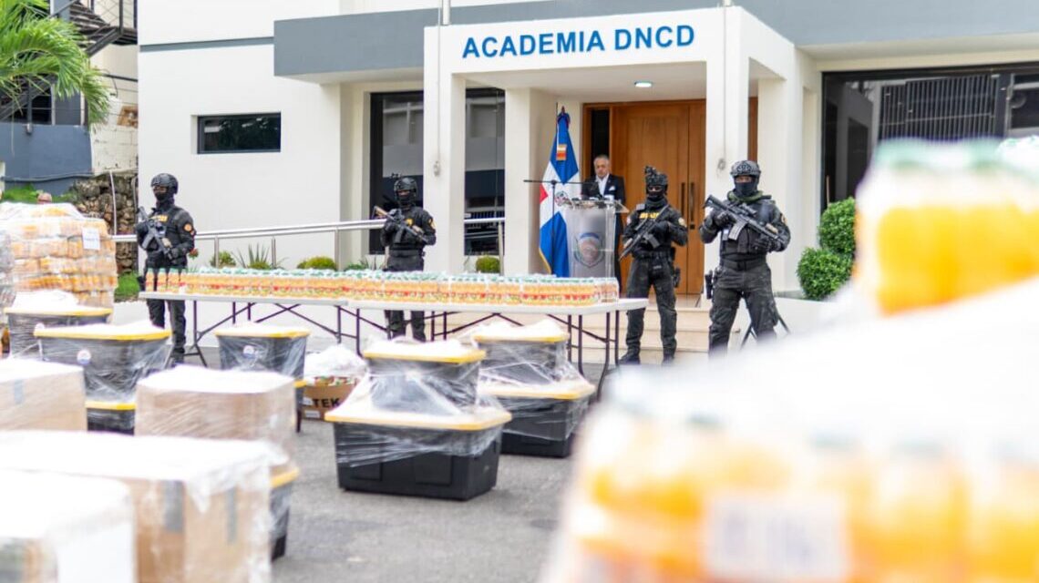 Las autoridades dominicanas apoderan la cocaína líquida en botellas