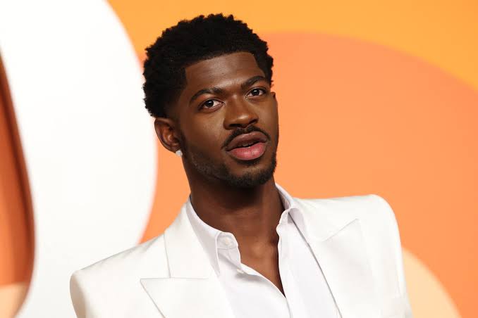 Lil Nas X deja prisión y se asegura de que «fuera aterrador»