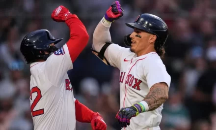 Crochet supera los 200 ponches y Medias Rojas mejoran a 8-1 frente a Yankees