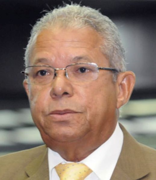 Ex Diputado Deplora Inicio del año escolar en medio de precariedad e incertidumbre