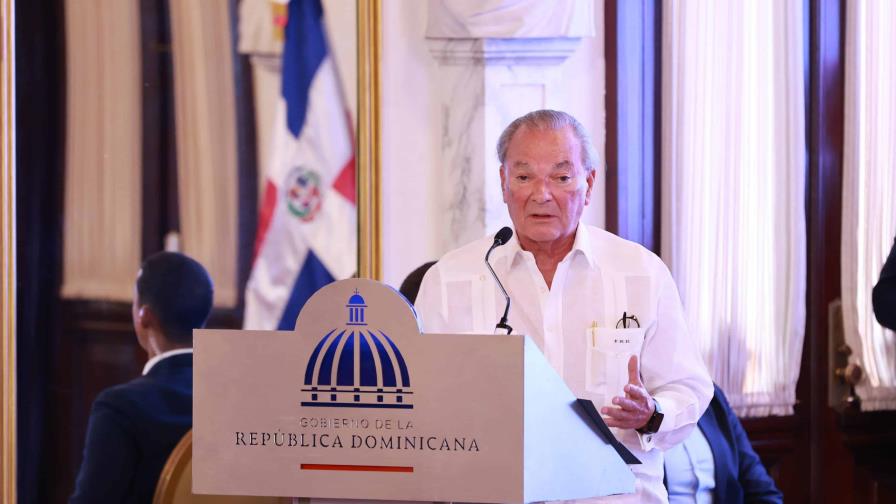 Rainieri advierte que Sargassum amenaza el turismo dominicano