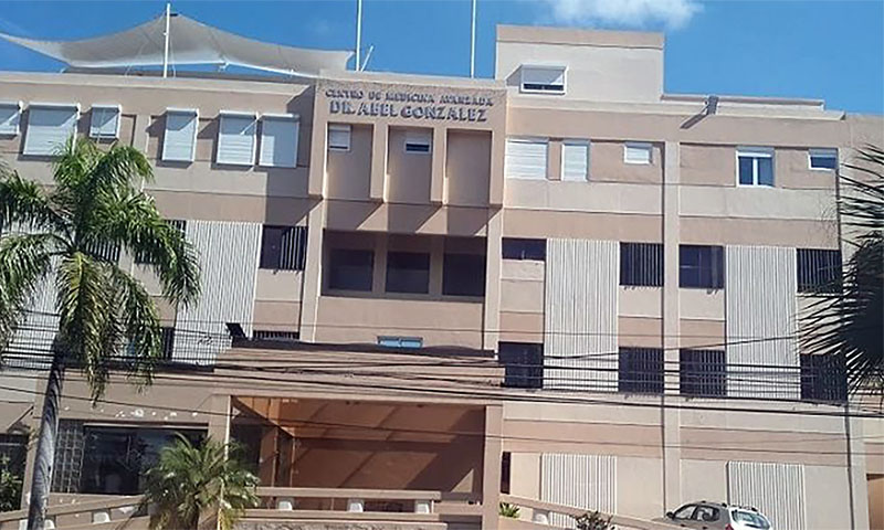 Sisaril multas Abel González Clinic por desmentir la atención en la tragedia del chorro