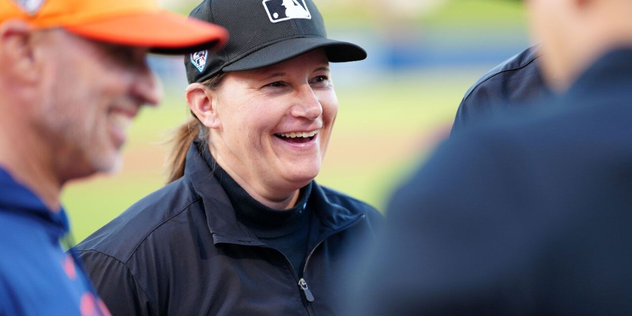Jen Pawol hará historia como la primera mujer umpire en temporada regular de MLB