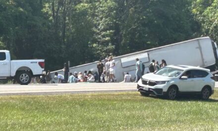 Varios asesinados cuando el autobús turístico vuelve en el estado de Nueva York Thruway