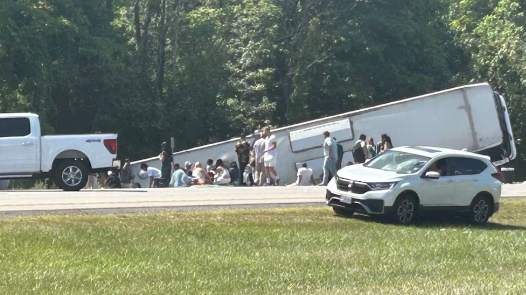 Varios asesinados cuando el autobús turístico vuelve en el estado de Nueva York Thruway