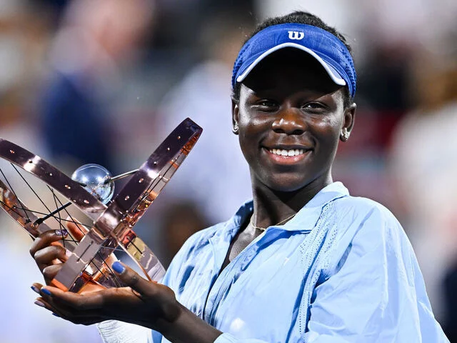 La adolescente Victoria Mboko vence a Naomi Osaka y consigue su primer título