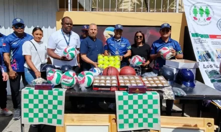 Policía Nacional realiza excursión deportiva pueril en Las Matas de Farfán