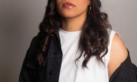 La cantante Caroll Díaz gancho su EP première, «Tuve que olvidar»