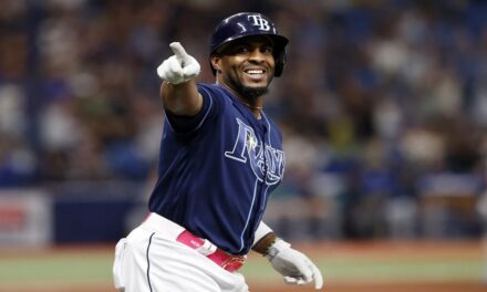 Yandy Díaz castiga a Snell con dos jonrones y Rays blanquean a Dodgers