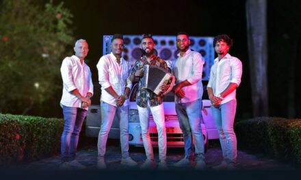 El Diamante Negro y la Mini Banda promocionan «La Pava»