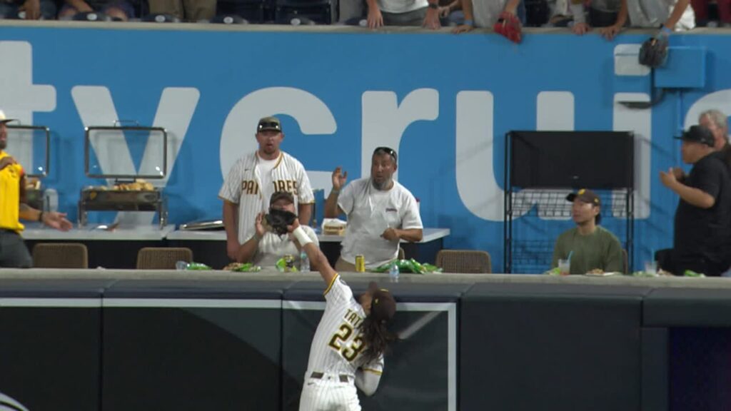 Tatis Jr. le roba jonrón a Rafael Devers y Padres se colocan a un gozne del primer emplazamiento