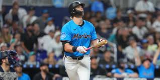 Marlins barren por primera vez a los Yankees y alcanzan récord de .500