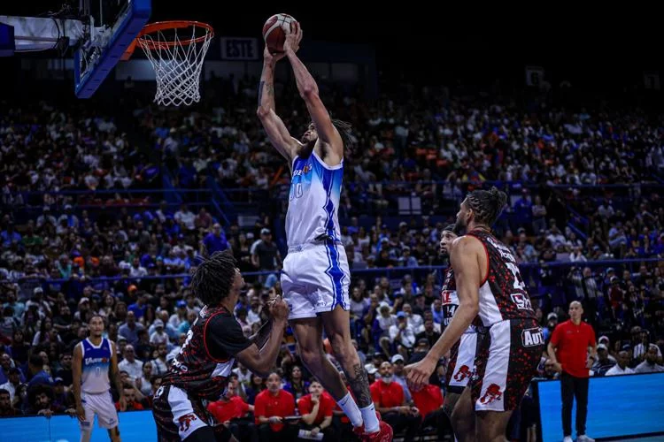 JaVale McGee y Danilo Gallinari se crecen y los Vaqueros toman superioridad