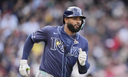 Junior Caminero alcanza los 30 cuadrangulares y entra a un club selecto de dominicanos en MLB