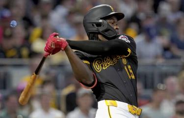 Piratas activan a Oneil Cruz tras exceder conmoción cerebral