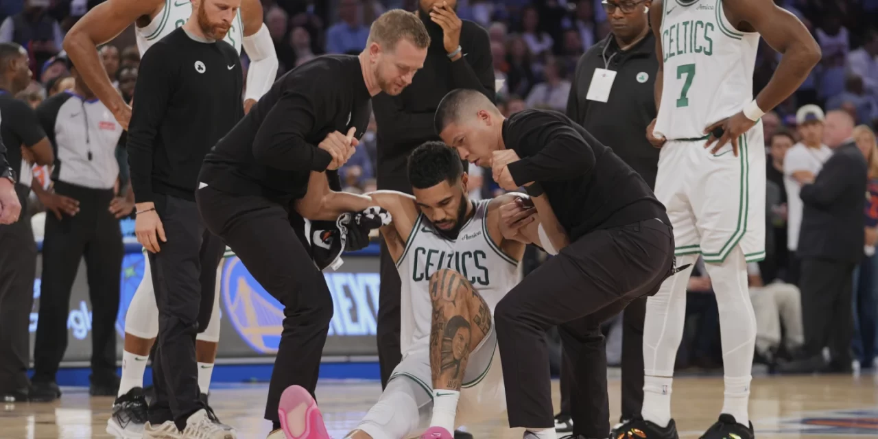 Jayson Tatum fue gastado sin protección tras herida en tendón de Aquiles