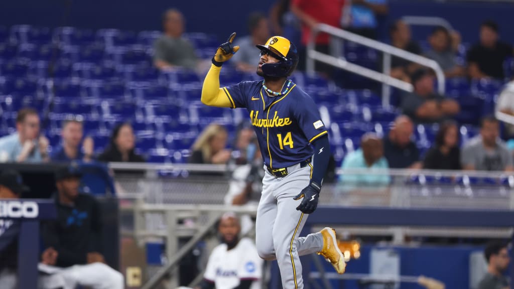 Resumen MLB: Cerveceros extienden su ráfaga a 14 triunfos consecutivos con jonrón fundamental de Monasterio